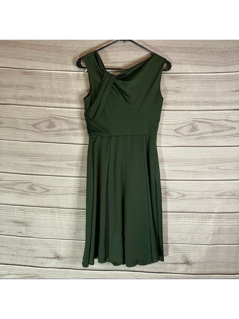 GAL Meets Glam Noelle Twist Neck Satin Dress In Green - Picture 6 of 11